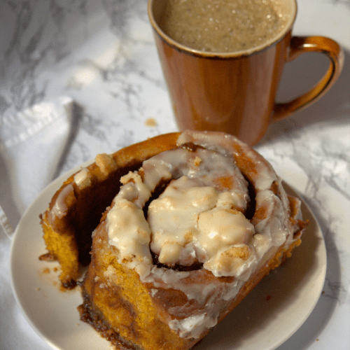 Pumpkin Spice Cobbler Rolls
